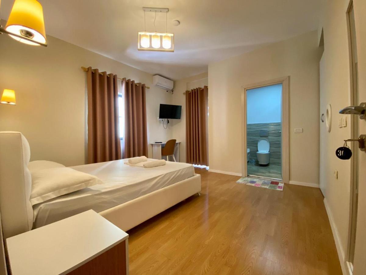 Hotel Globo Durres Exterior photo
