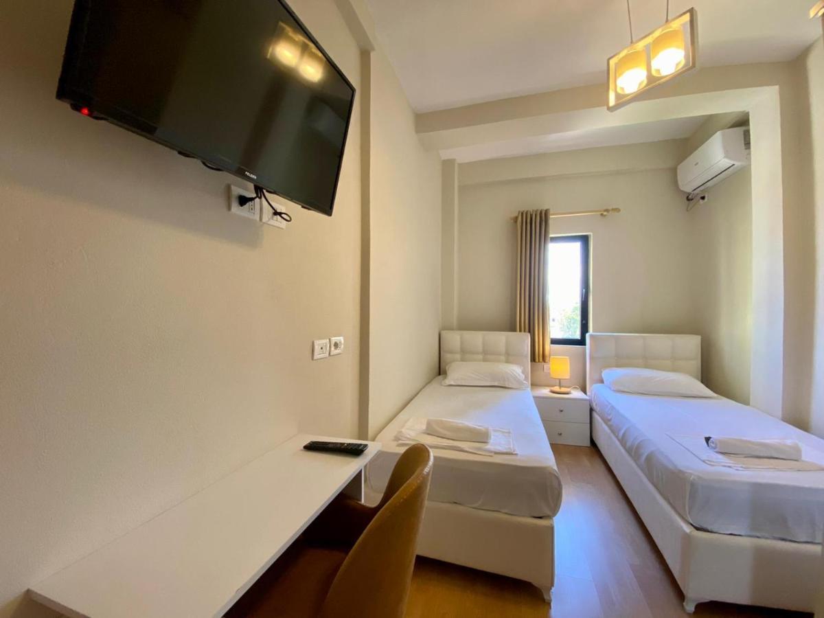 Hotel Globo Durres Exterior photo