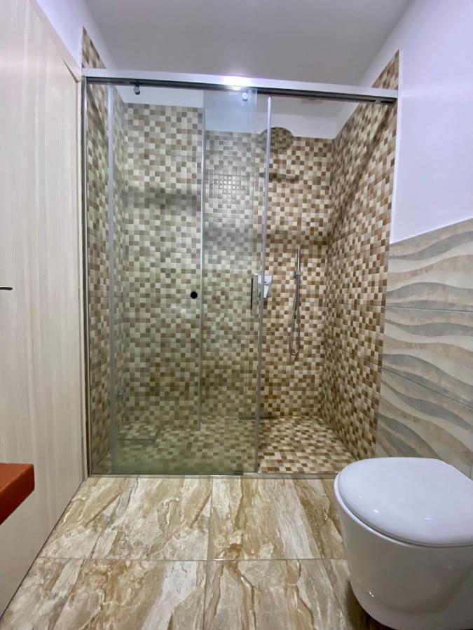 Hotel Globo Durres Exterior photo