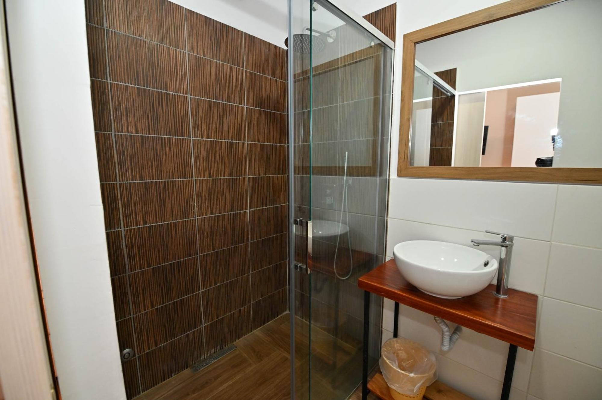 Hotel Globo Durres Exterior photo