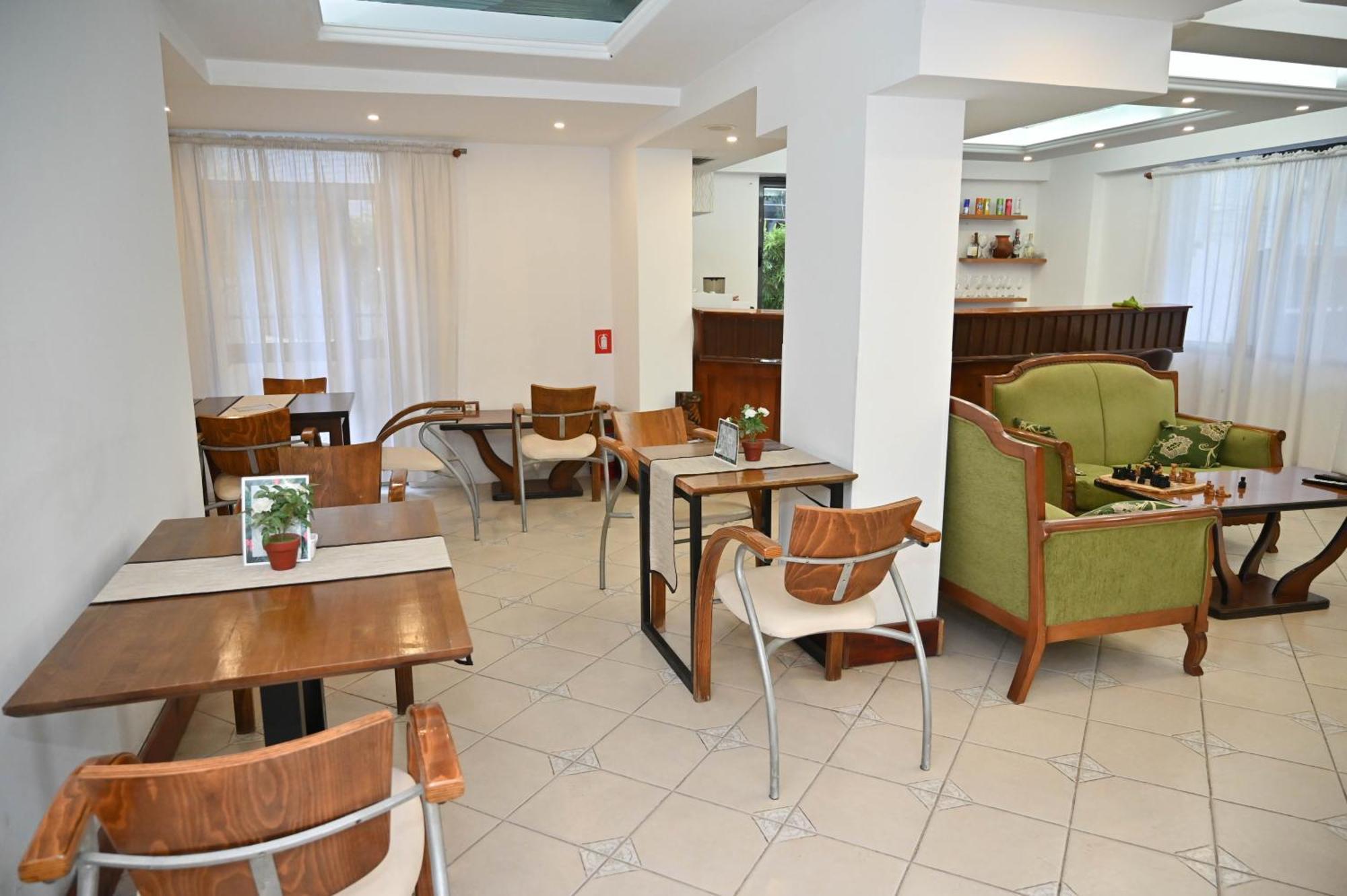 Hotel Globo Durres Exterior photo